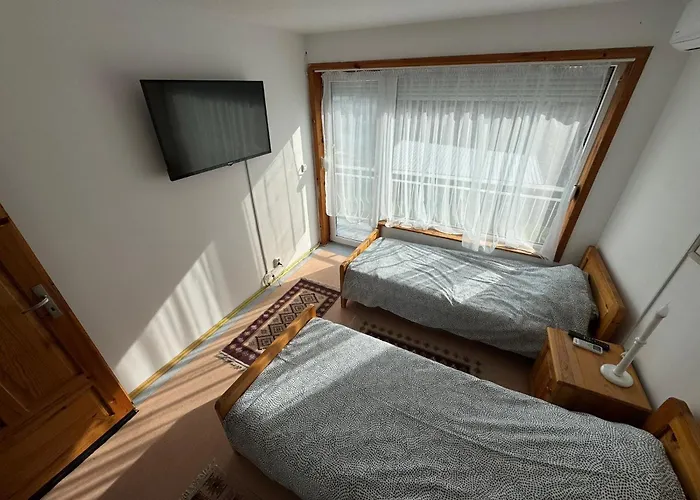 Maximiliyan 빌라 알베나