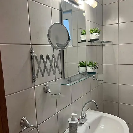 Maximiliyan Вилла *